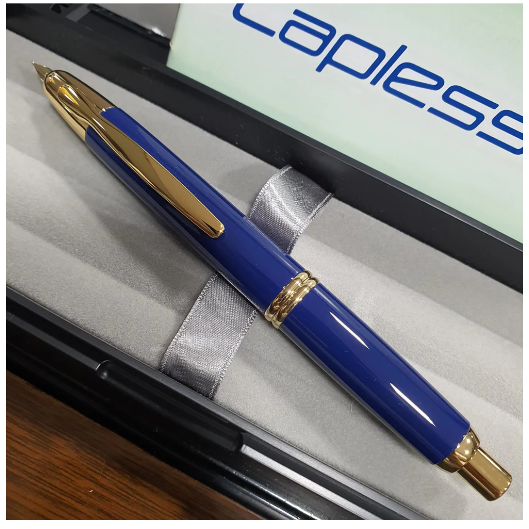 Pilot Capless Blue Gold Trim Fountain Pen (Vanishing Point)