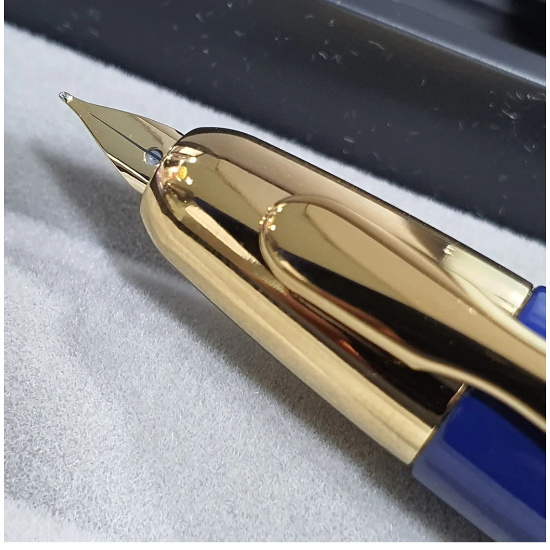 Pilot Capless Blue Gold Trim Fountain Pen (Vanishing Point)