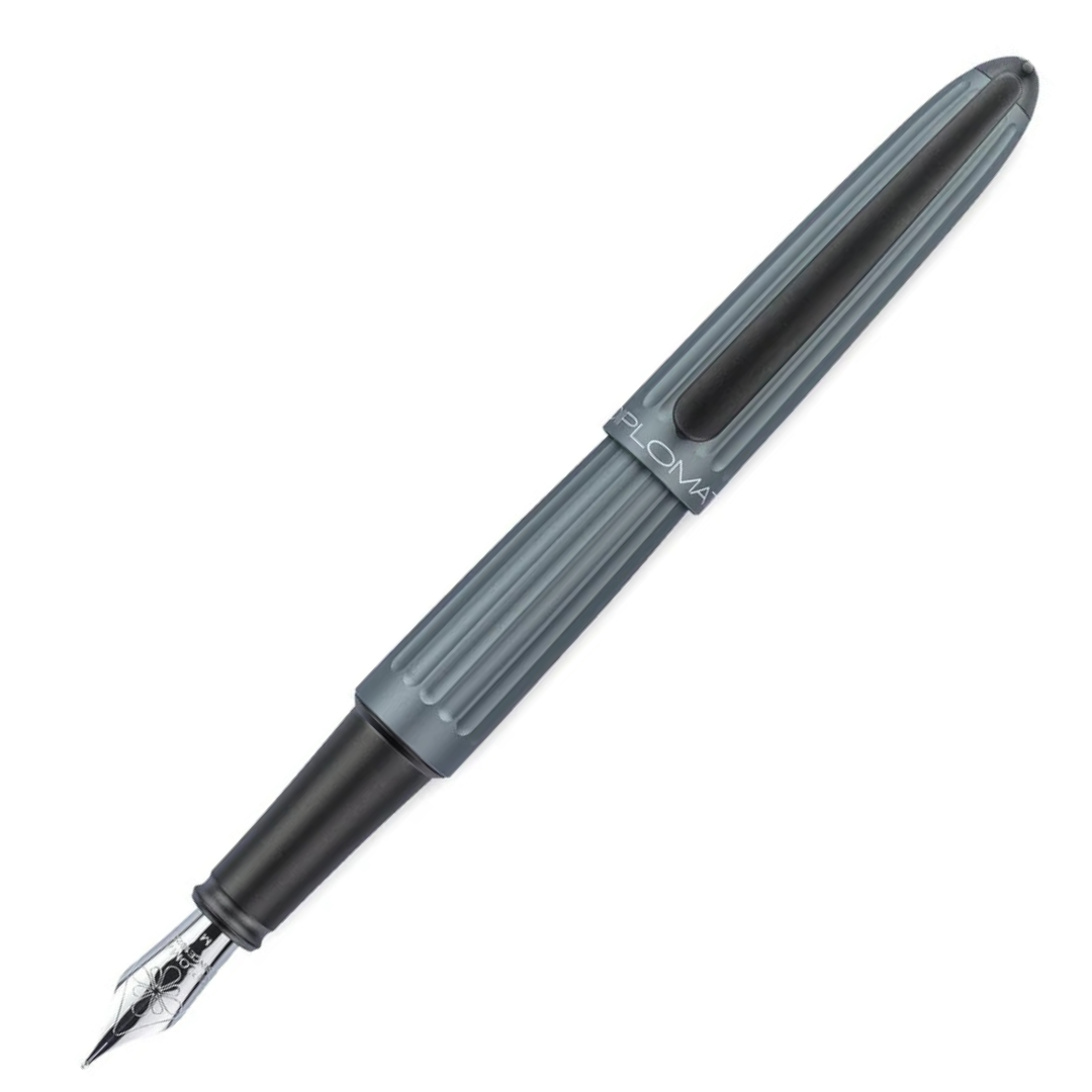 Diplomat Aero Grey Fountain Pen