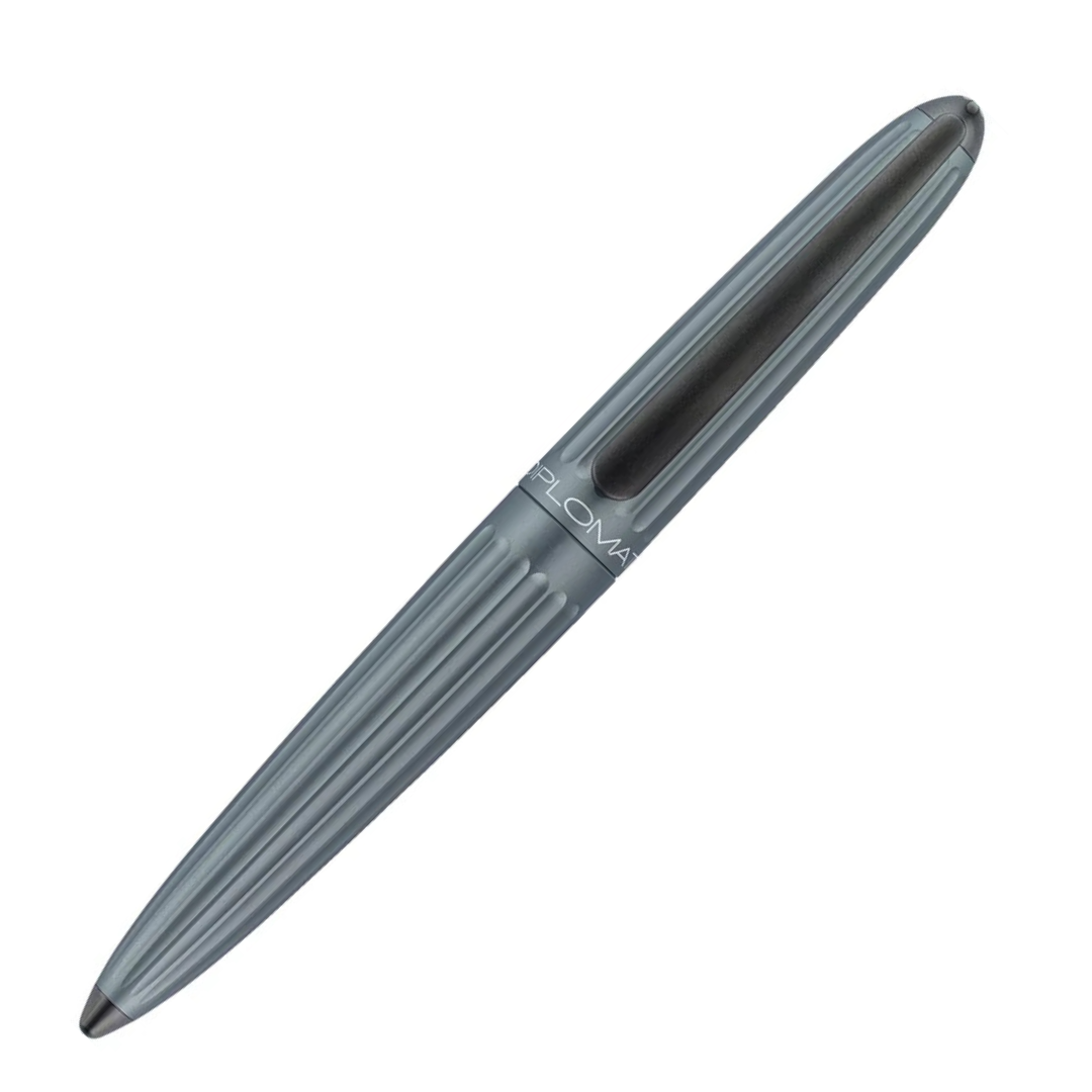 Diplomat Aero Grey Fountain Pen