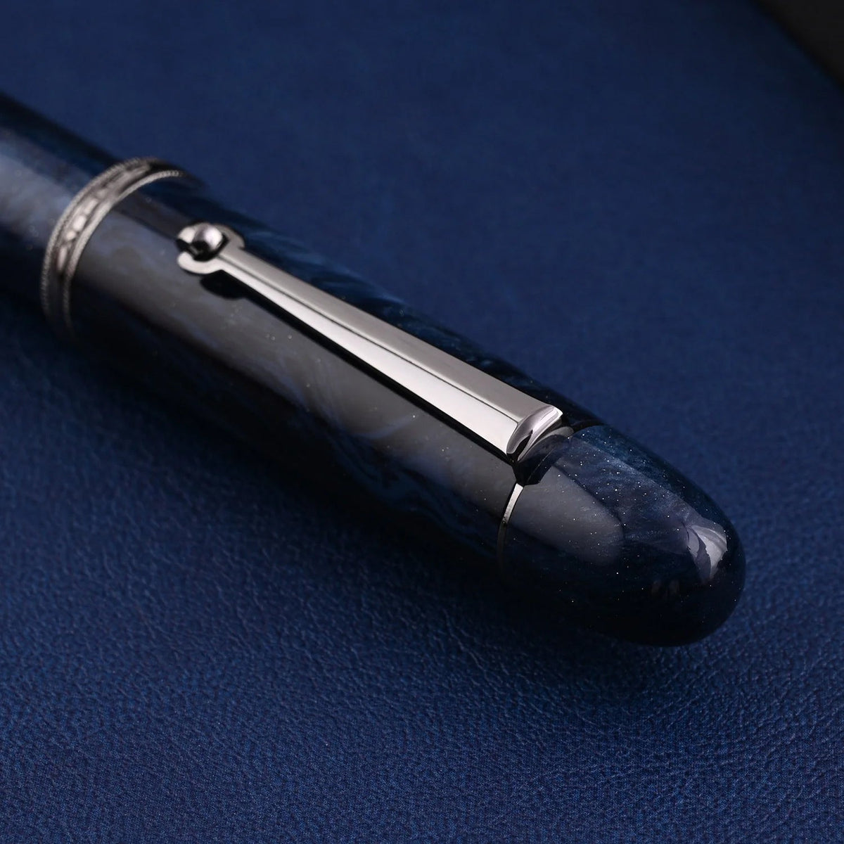 Penlux Masterpiece Grande Galaxy Fountain Pen