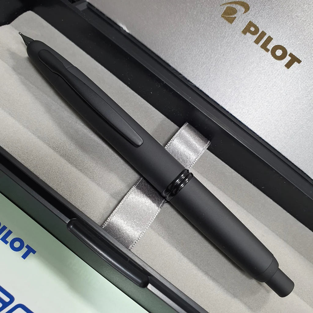 Pilot Capless Matt Black Fountain Pen (Vanishing Point)