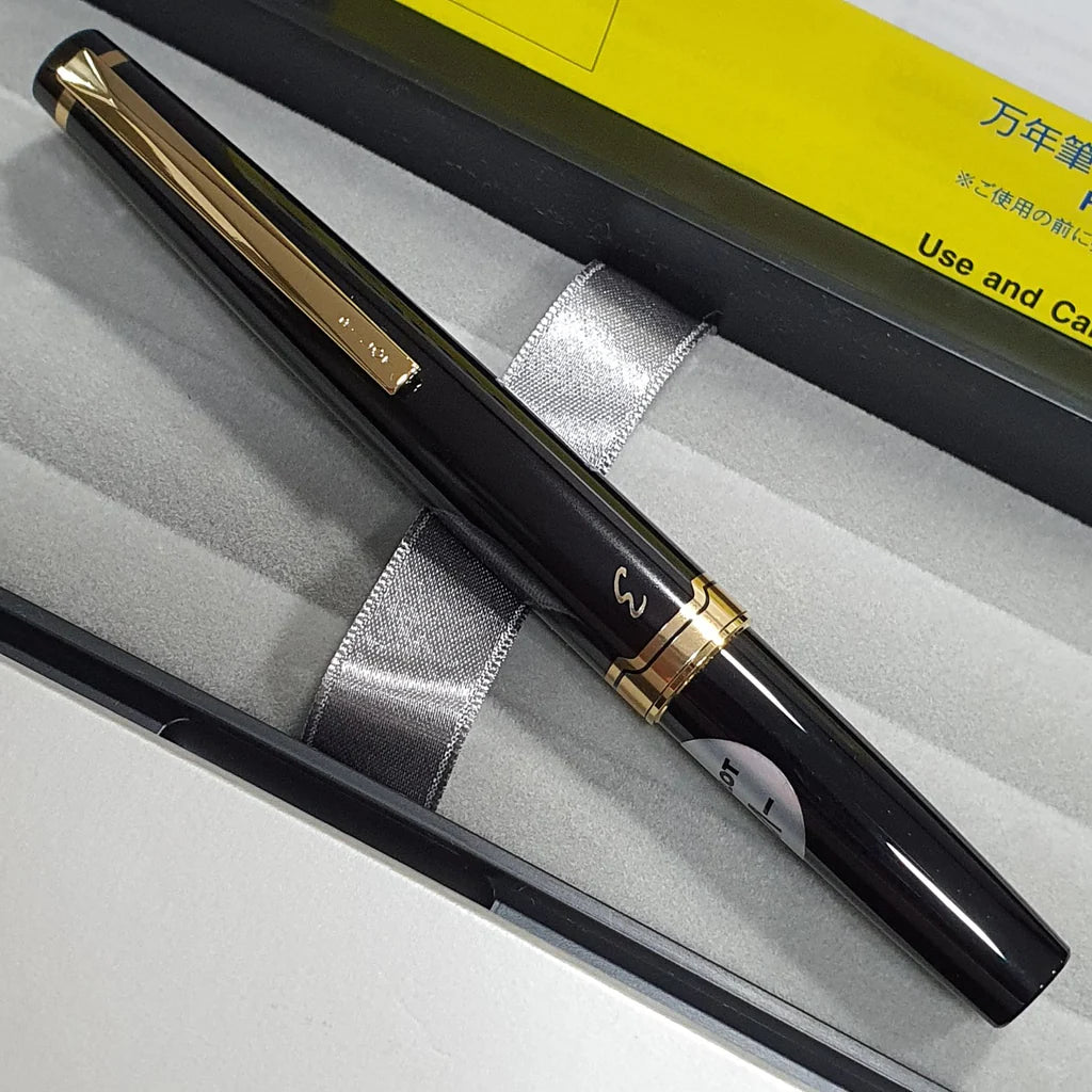 Pilot E95s Black Fountain Pen (14K Gold Nib)