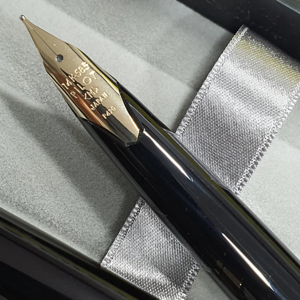 Pilot E95s Black Fountain Pen (14K Gold Nib)
