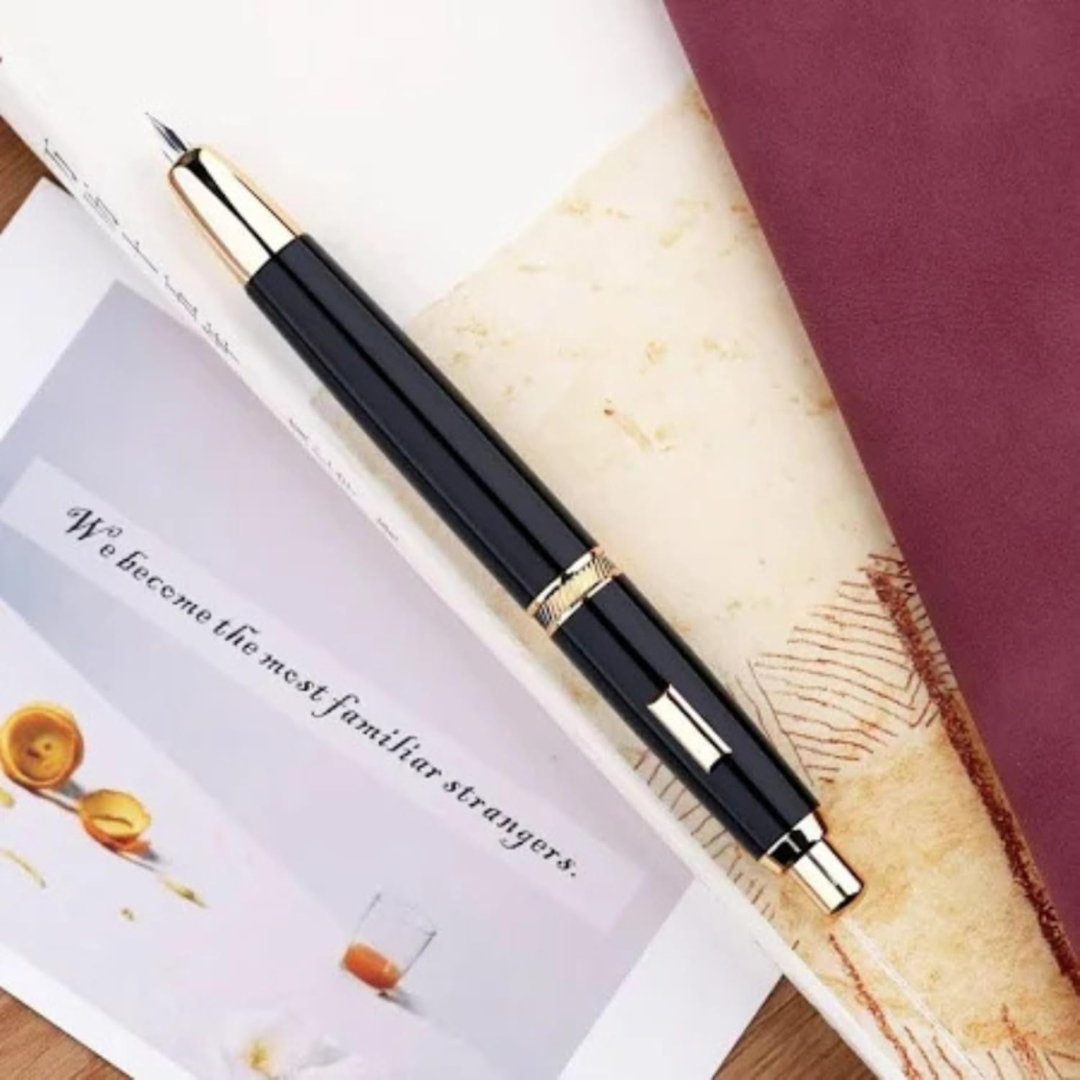Moonman Majohn A1 Press Capless Fountain Pen Black Gold
