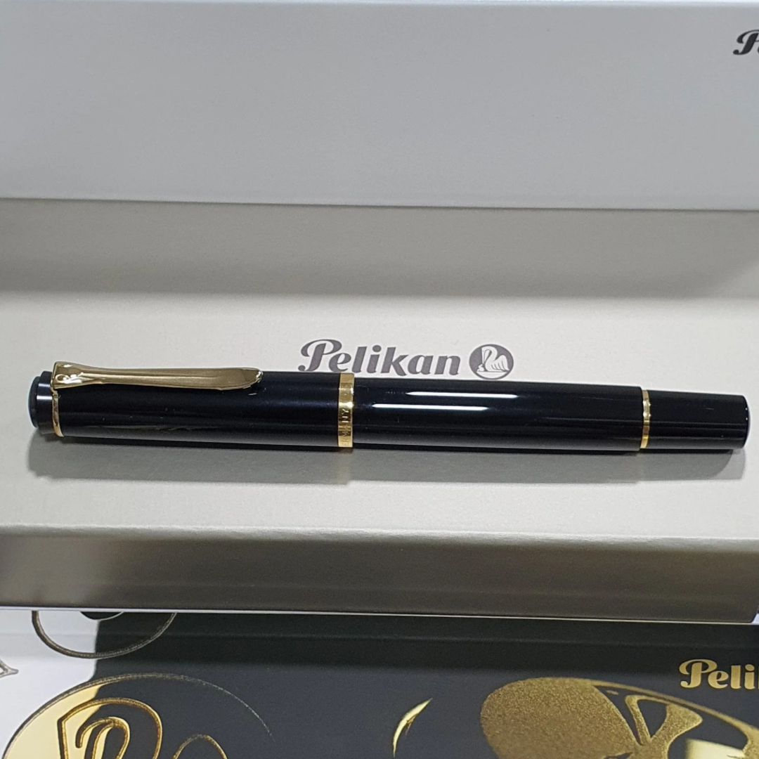 Pelikan Classic M200 Black Gold Fountain Pen