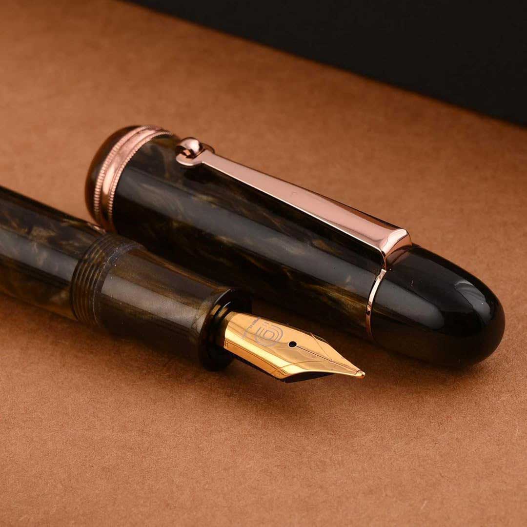 Penlux Masterpiece Grande Brown Wave Fountain Pen