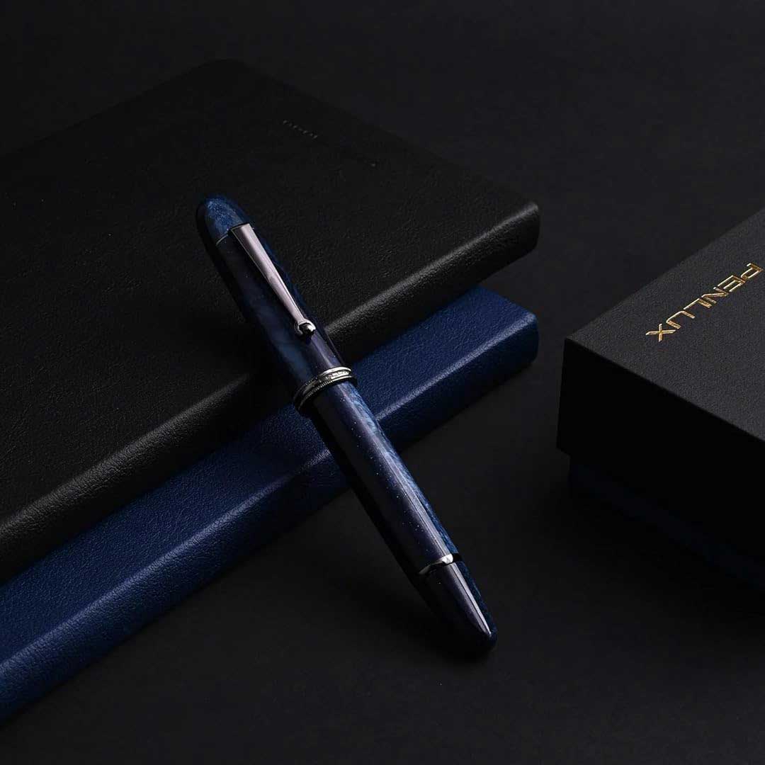 Penlux Masterpiece Delgado Firefly Fountain Pen