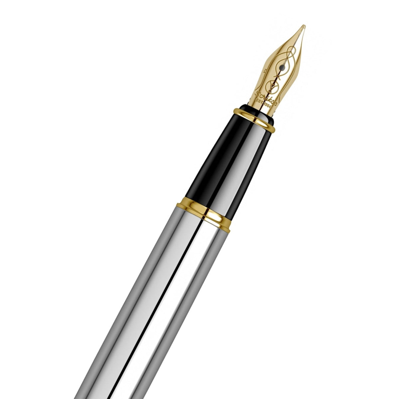 Scrikss Noble 35 Medium nib Fountain pen with gold accents on a white background